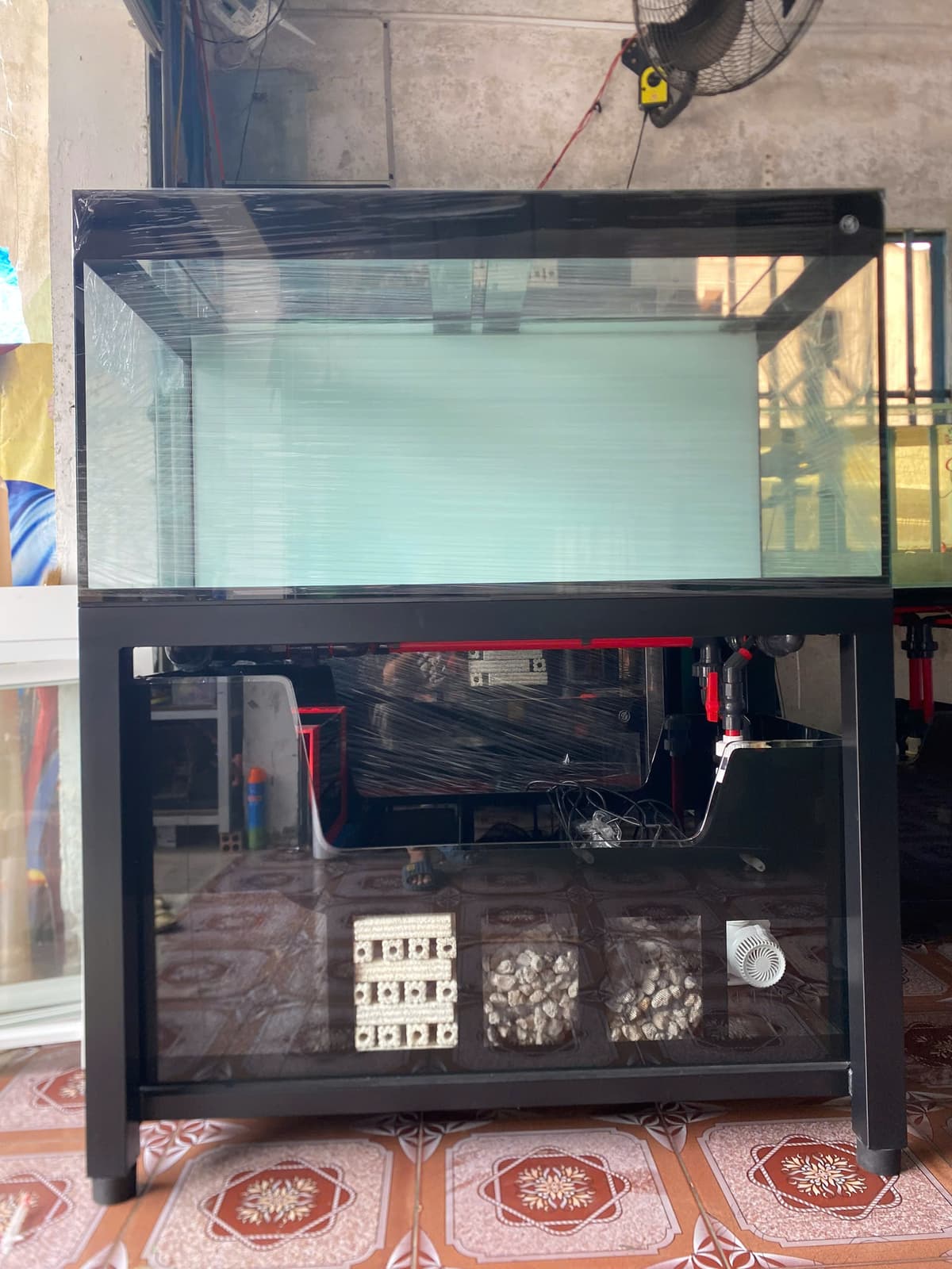 Hồ cá công nghệ mới với hệ thống hút thổi toàn dãy